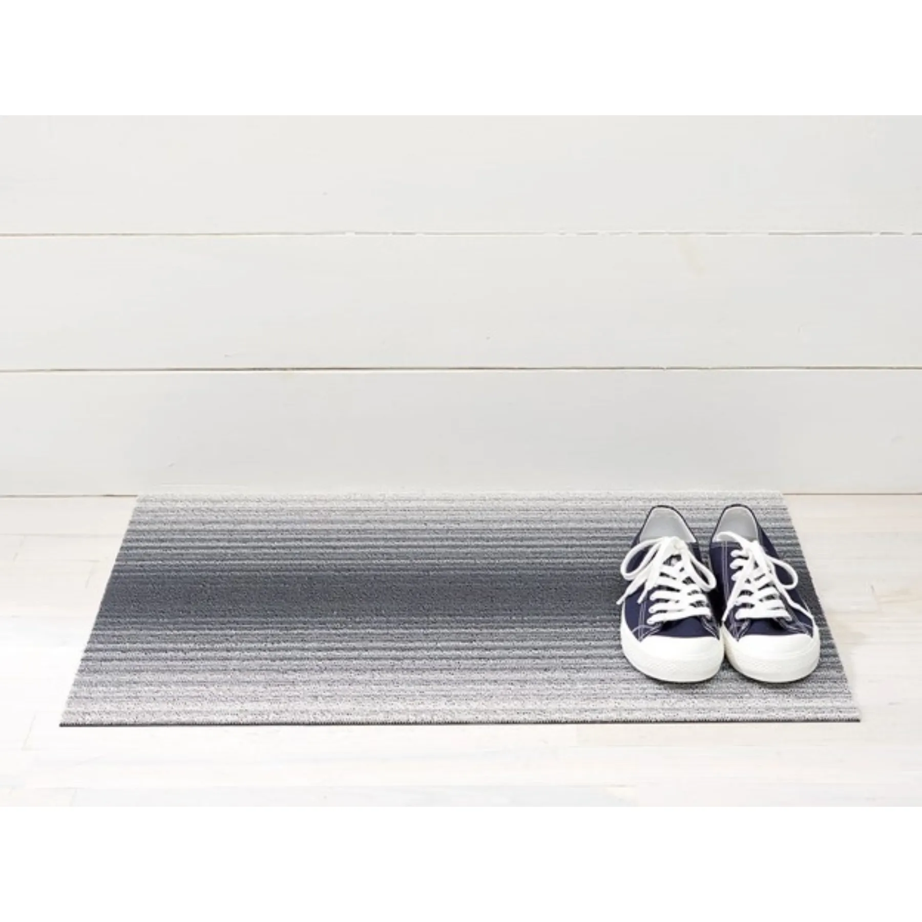 Chilewich Fade Stripe Stone Shag Mat