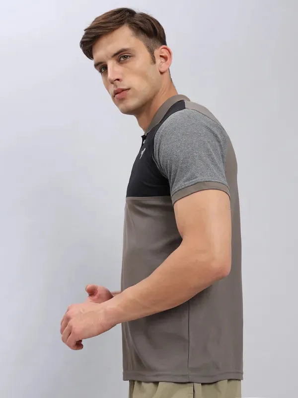 Men Colorblock Slim Fit Polo T-shirt with MATPIQ