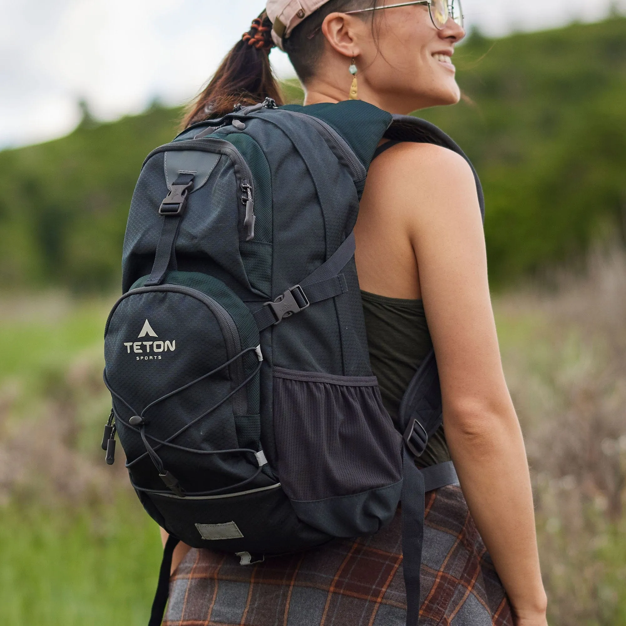 Oasis 22L Hydration Pack with 3L Bladder