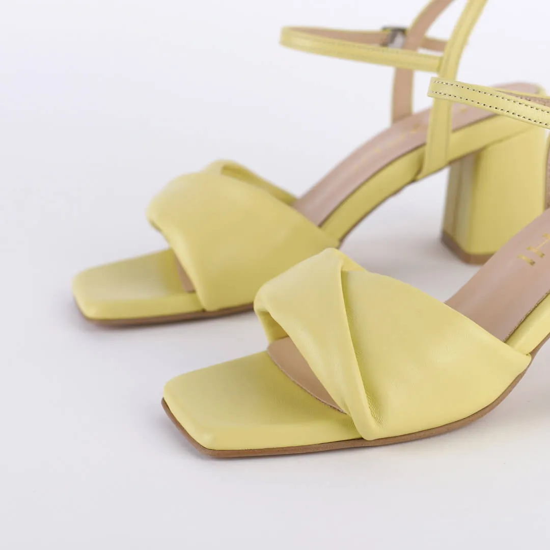 *UK size 1 - LEONA - yellow , 6cm