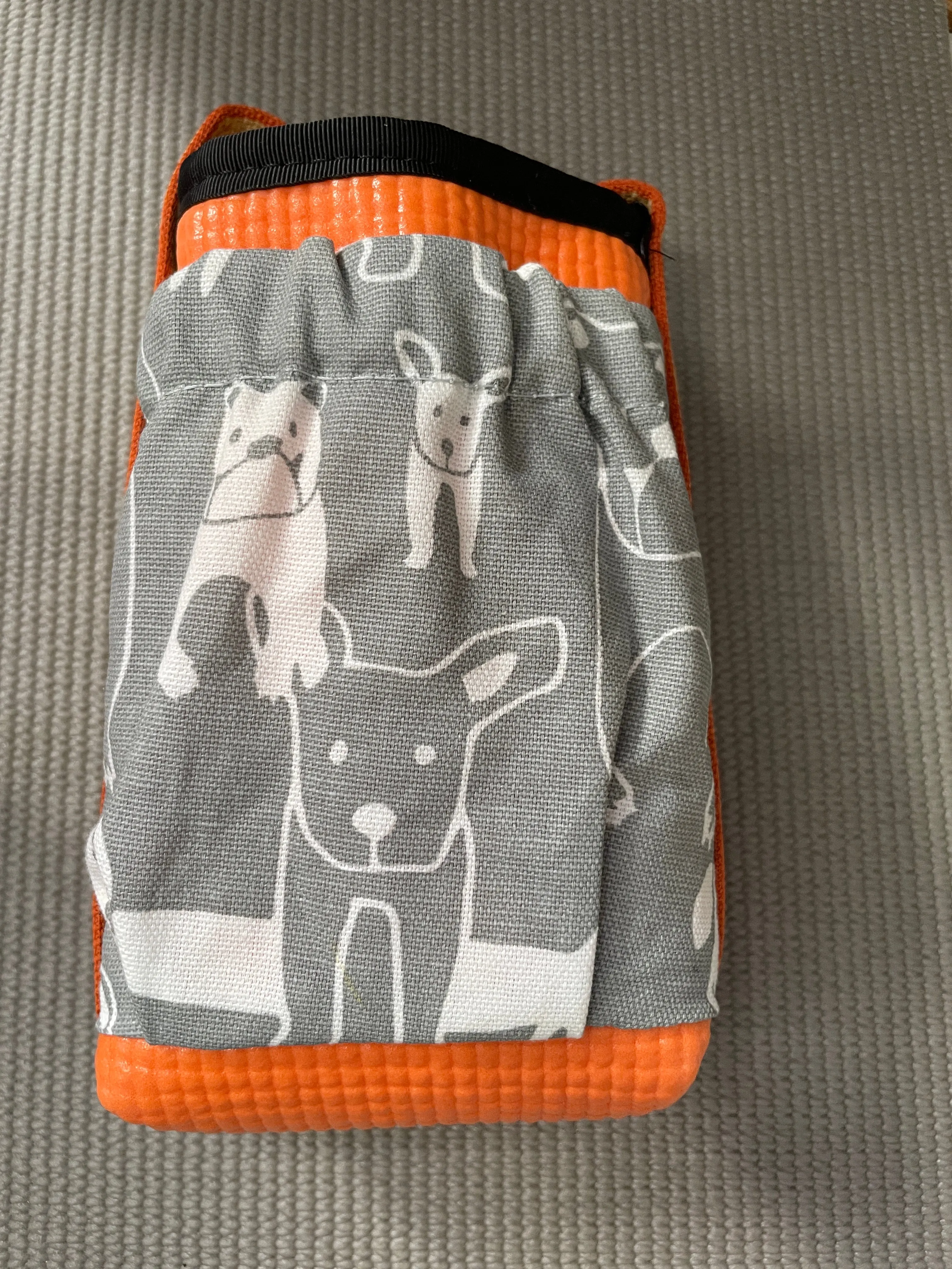 Water Bottle Holder with Dog Print Pocket