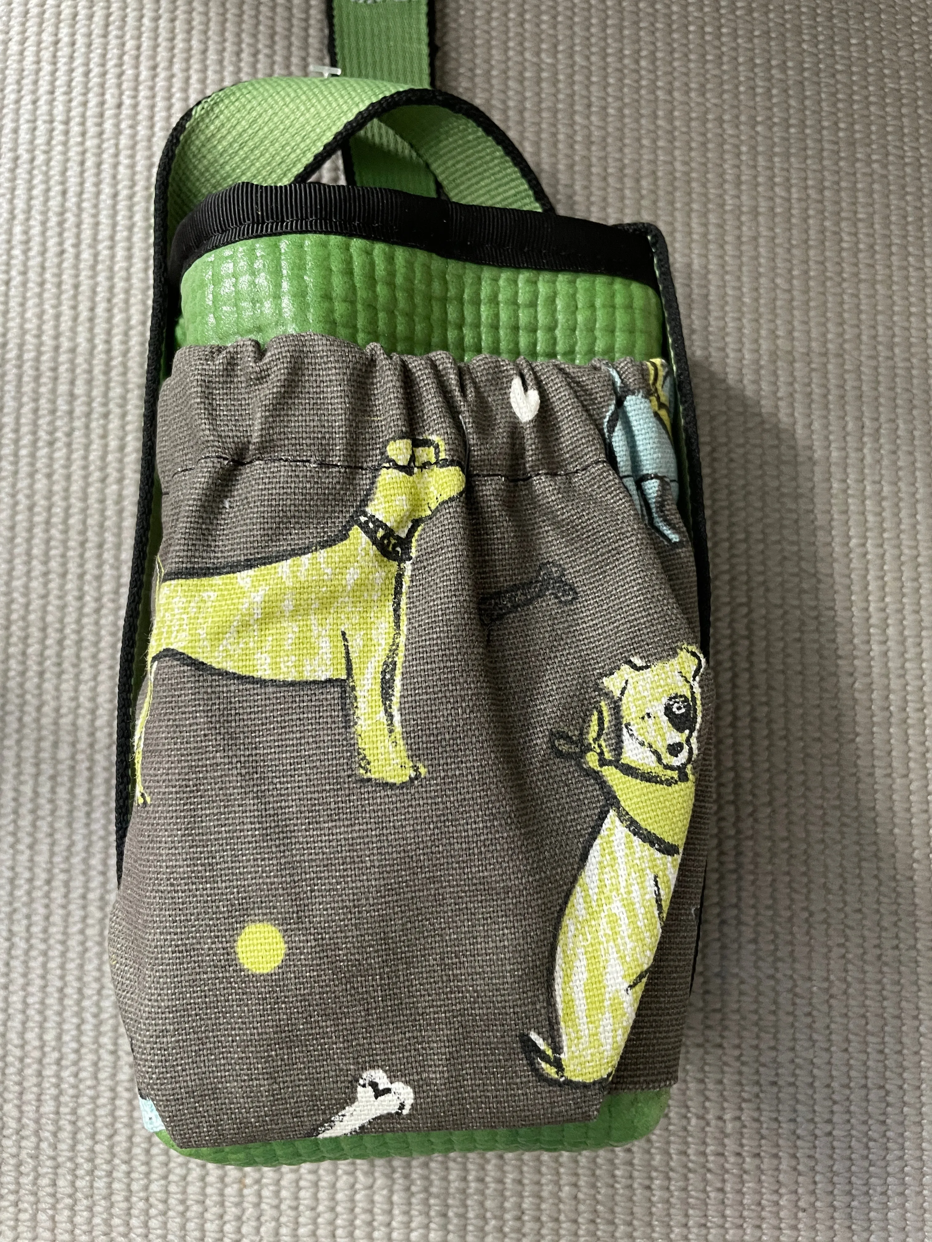 Water Bottle Holder with Dog Print Pocket